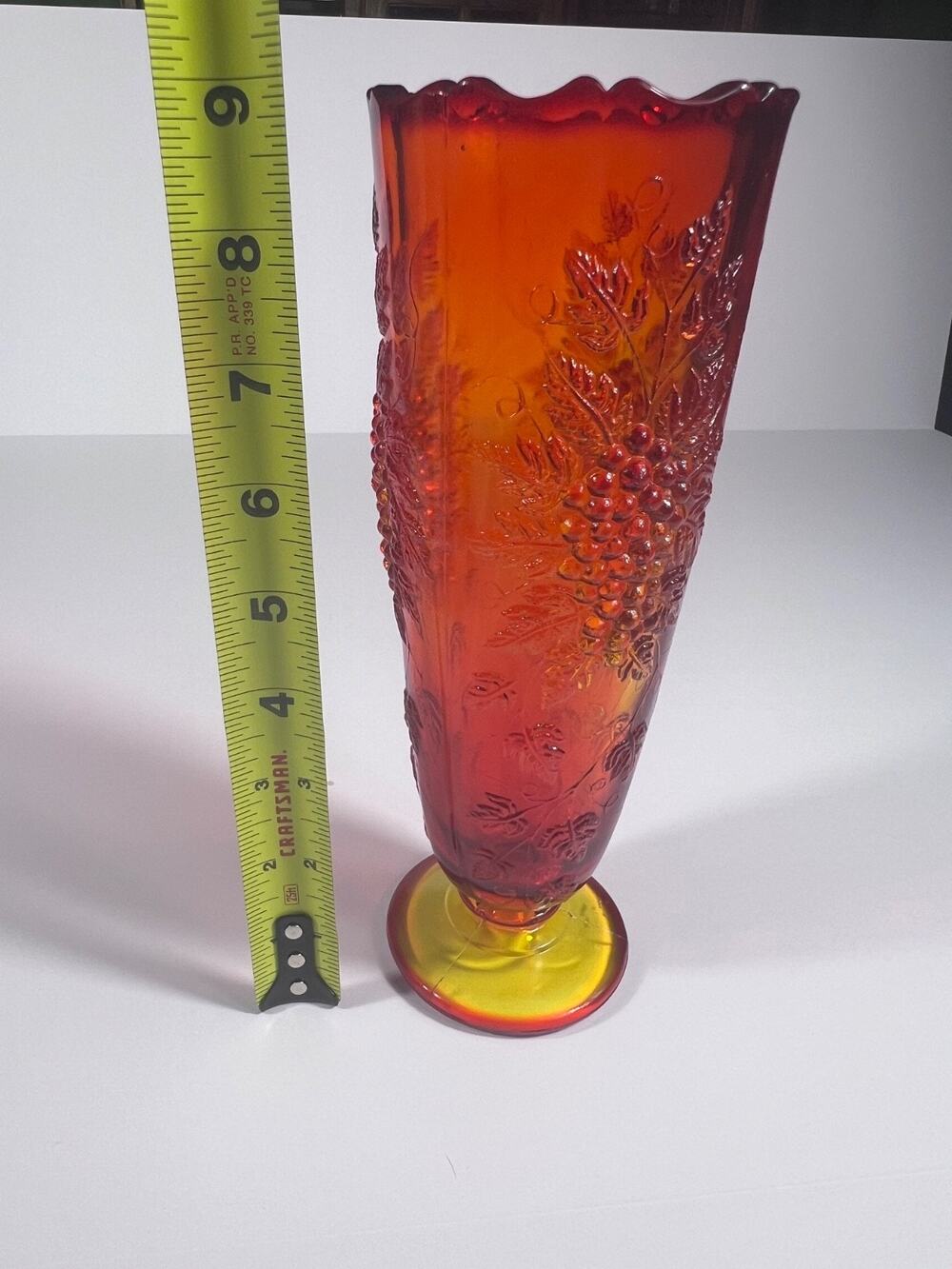LE Smith Vintage Fayette Grape & Leaves Amberina 9" Vase Gorgeous GLOW Deep Red